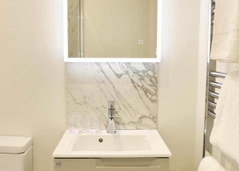 England Broadway Deluxe Family Suite