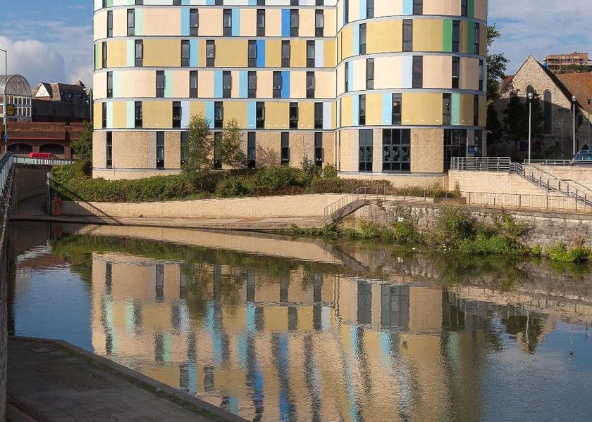 England Maidstone exterior view