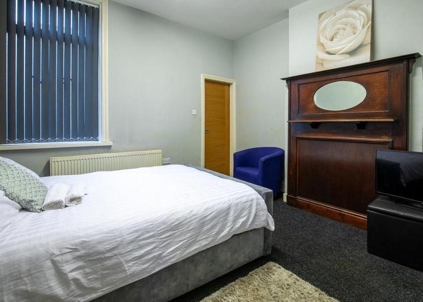 England Oldham Double Room with Private Bathroom