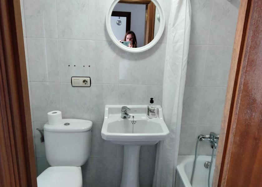 Galicia Muros bathroom