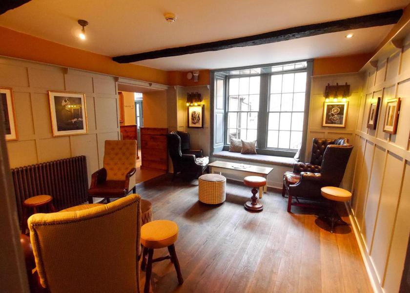 bar/lounge