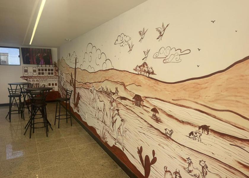 shared lounge/tv area