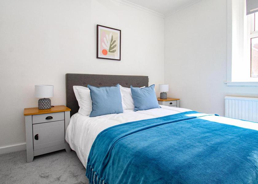 Scotland Greenock Three-Bedroom Apartment