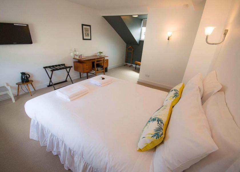 England Hertford Large King Room