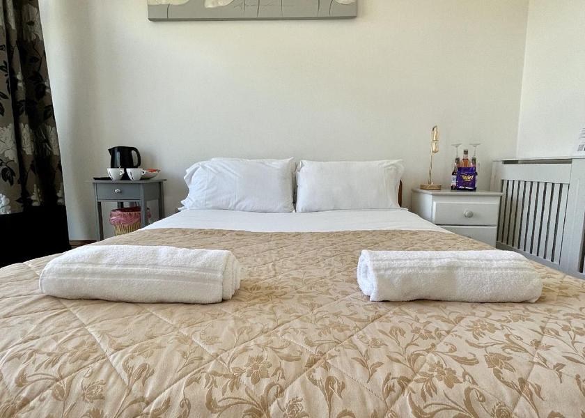 England Yarm Double room-Comfort-Ensuite with Shower-Courtyard view-The Woodstore