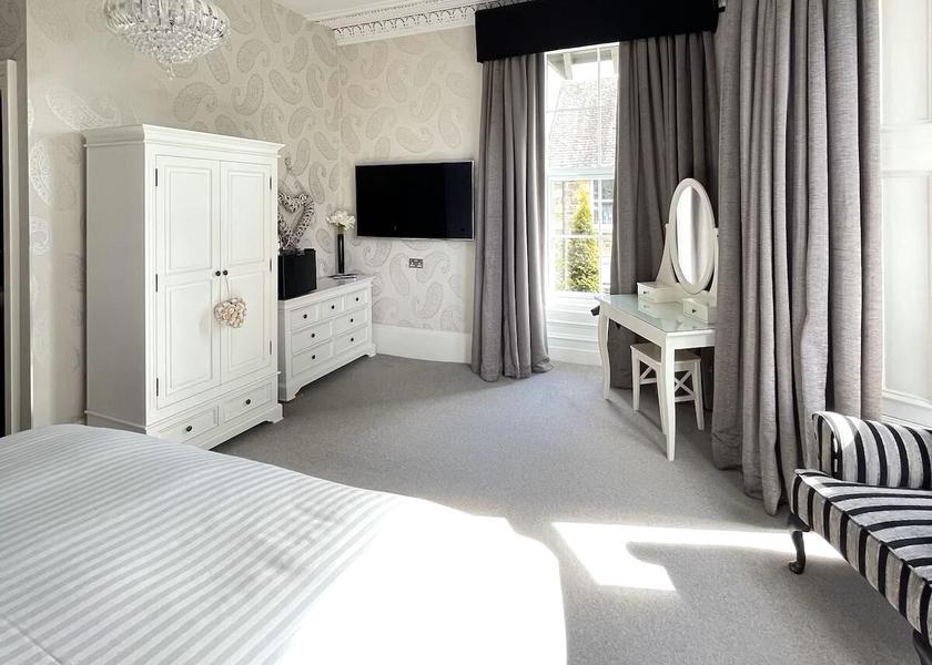 Scotland Callander 5-Superior-Suite-Ensuite with Shower