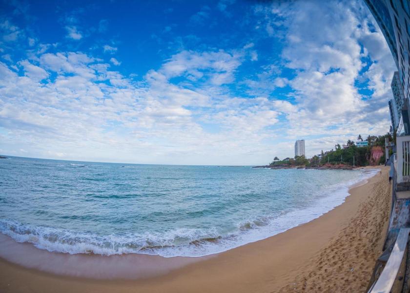 Espírito Santo Guarapari beach