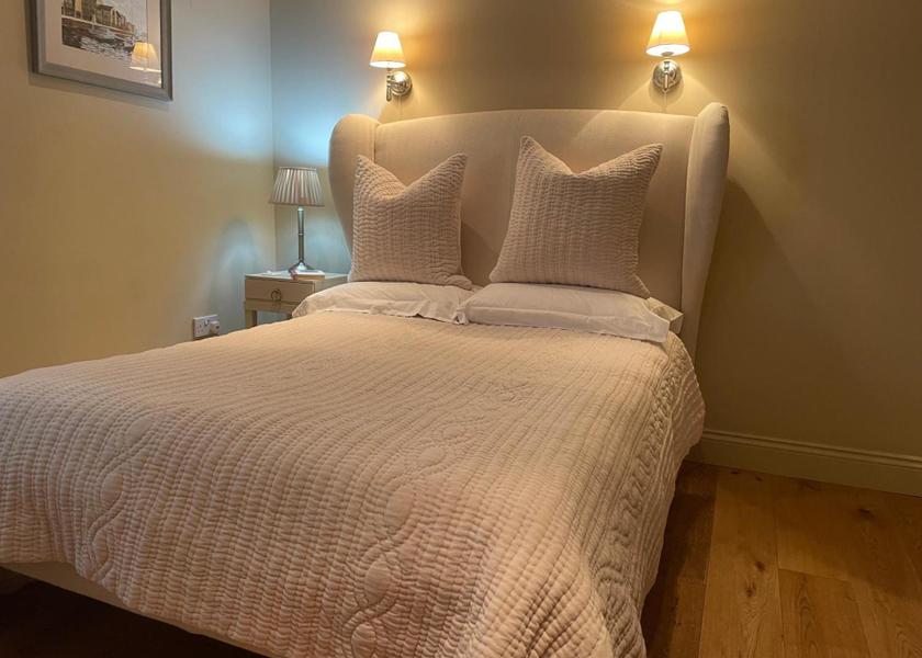 Wales Abergavenny Double Room with Private Bathroom