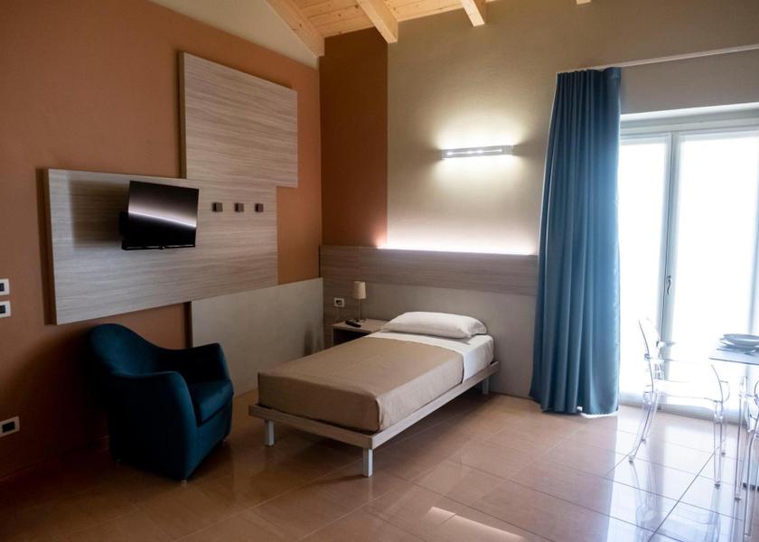 Lombardy Crema Standard Single Room