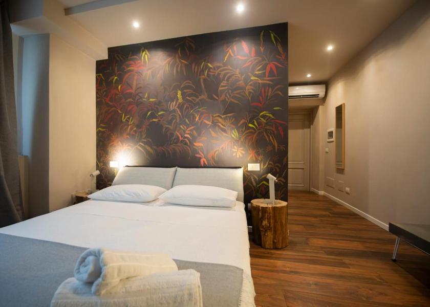 Lombardy Crema Double Room with Private Bathroom