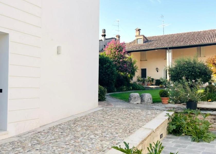 Lombardy Gambara garden