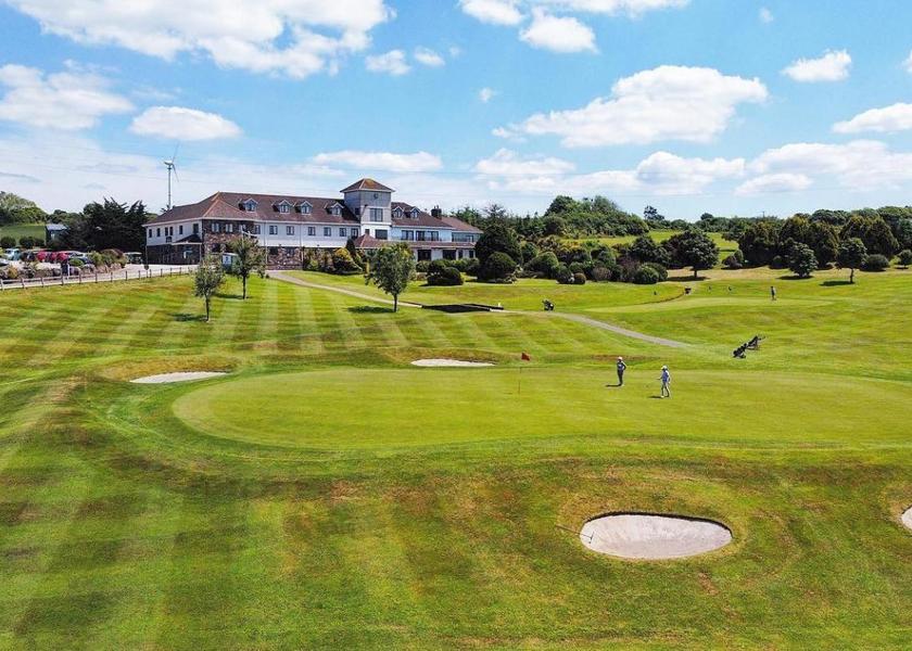 golf course [on-site]