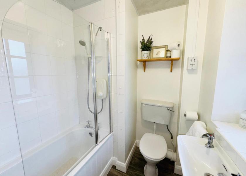 Northern Ireland Fivemiletown Cherry Apartment
