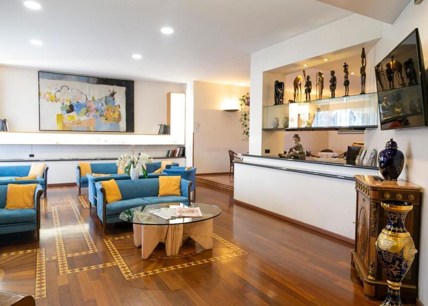 Lombardy Merate bar/lounge