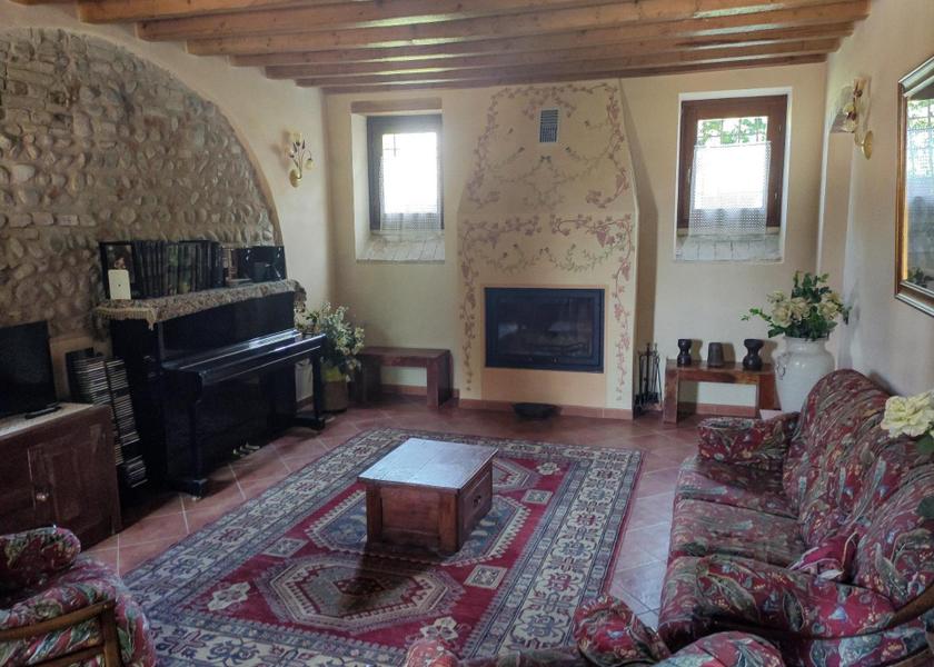 shared lounge/tv area