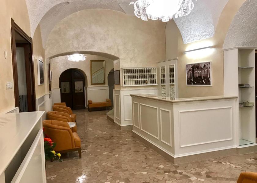 Lombardy Teglio lobby