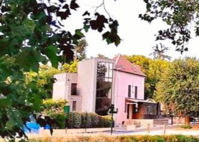 Île-de-France Nemours exterior view