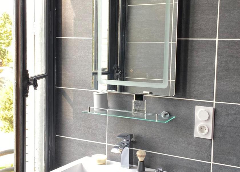 Bourgogne-Franche-Comte Sens Deluxe Double Room with Shower