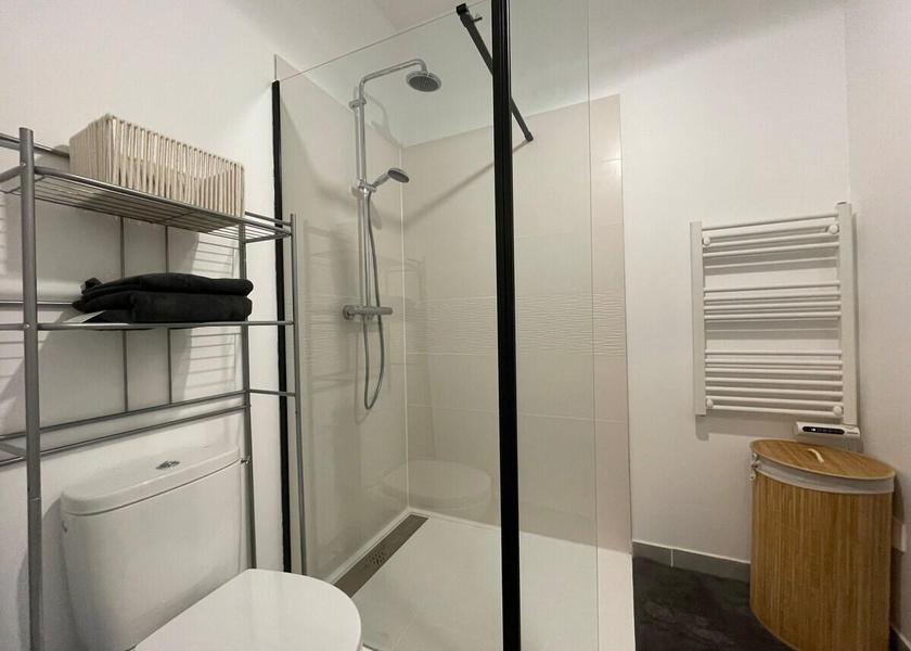 Bourgogne-Franche-Comte Sens Le familial proche gare