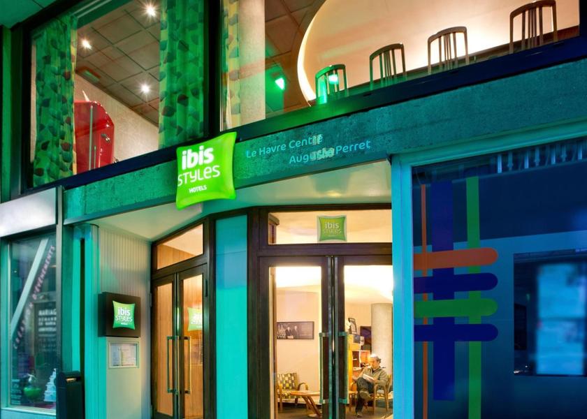 Normandy Le Havre entrance