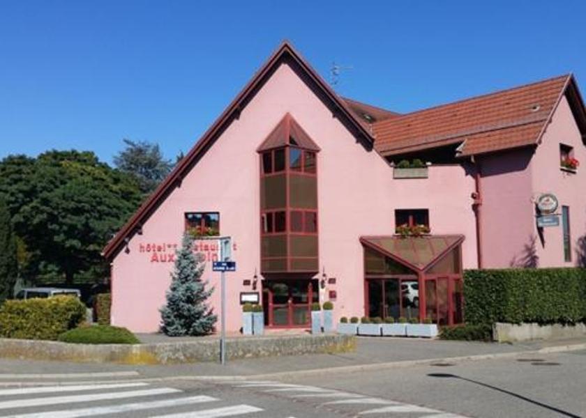 Grand Est Thann Hotel Exterior