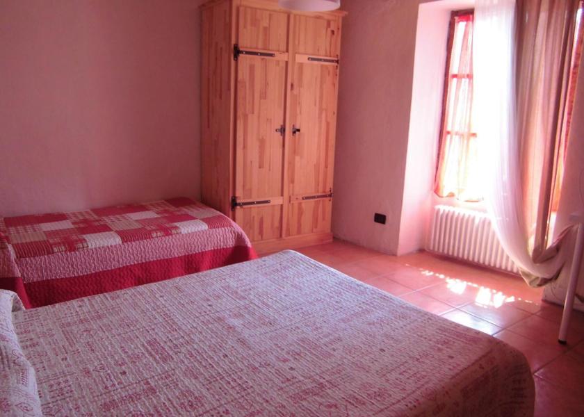 Valle d'Aosta Pont-Saint-Martin Triple Room with Private External Bathroom