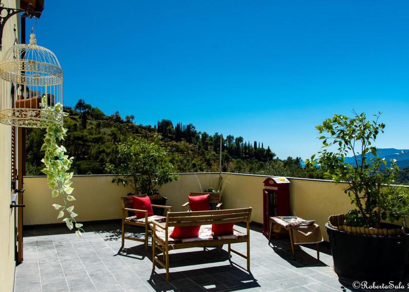 Liguria Seborga balcony/terrace