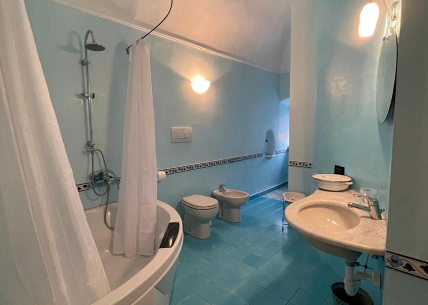 Liguria Toirano Luxury Triple Room