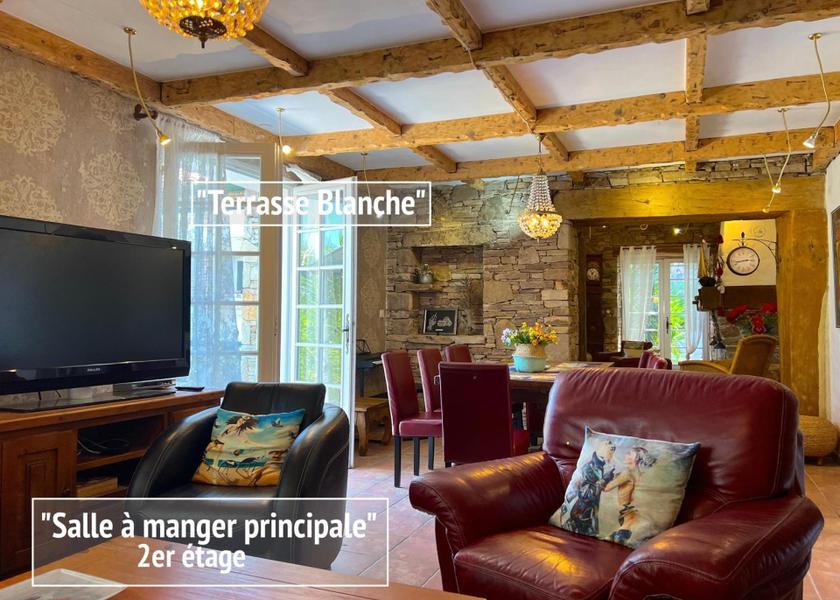 Nouvelle-Aquitaine Anglet shared lounge/tv area