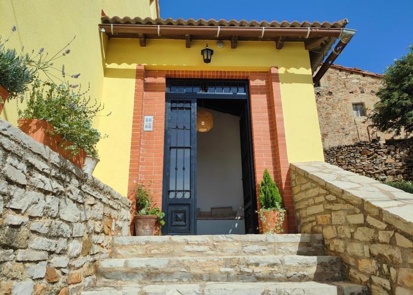 Aragon Puertomingalvo entrance