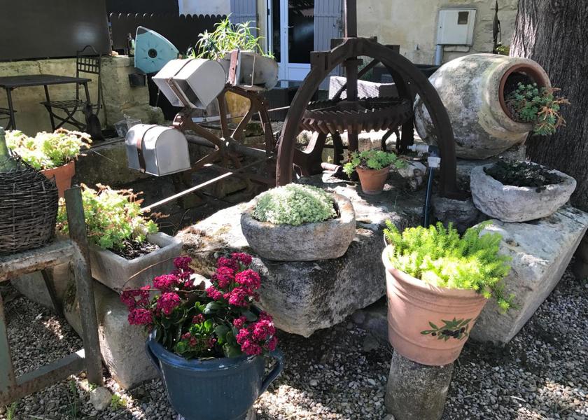 Provence - Alpes - Cote d'Azur Fontvieille 