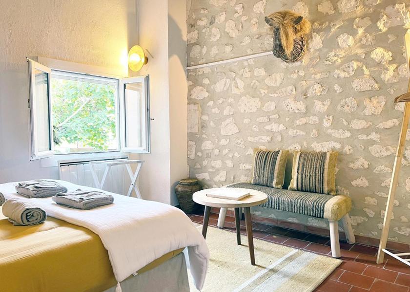 Provence - Alpes - Cote d'Azur Fontvieille 