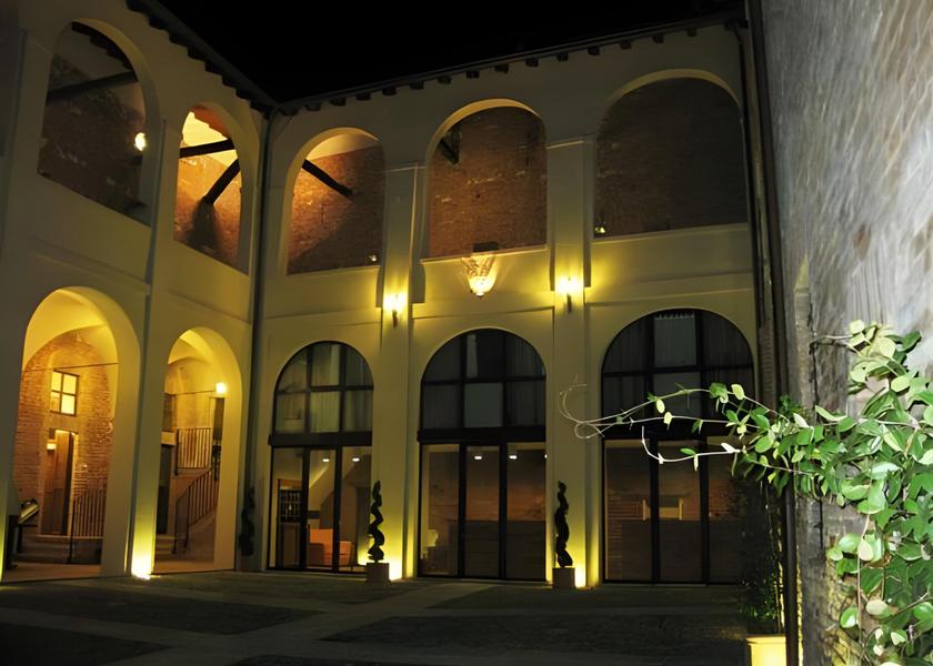 Piedmont Lu exterior view