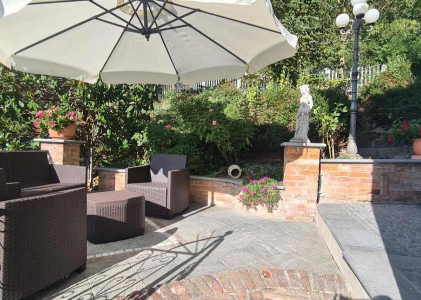 Piedmont Monchiero garden