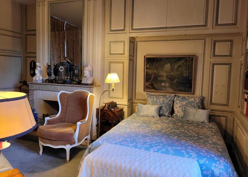 Bourgogne-Franche-Comté Auxerre Superior Queen Room
