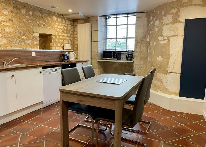 Bourgogne-Franche-Comte Auxerre facilities