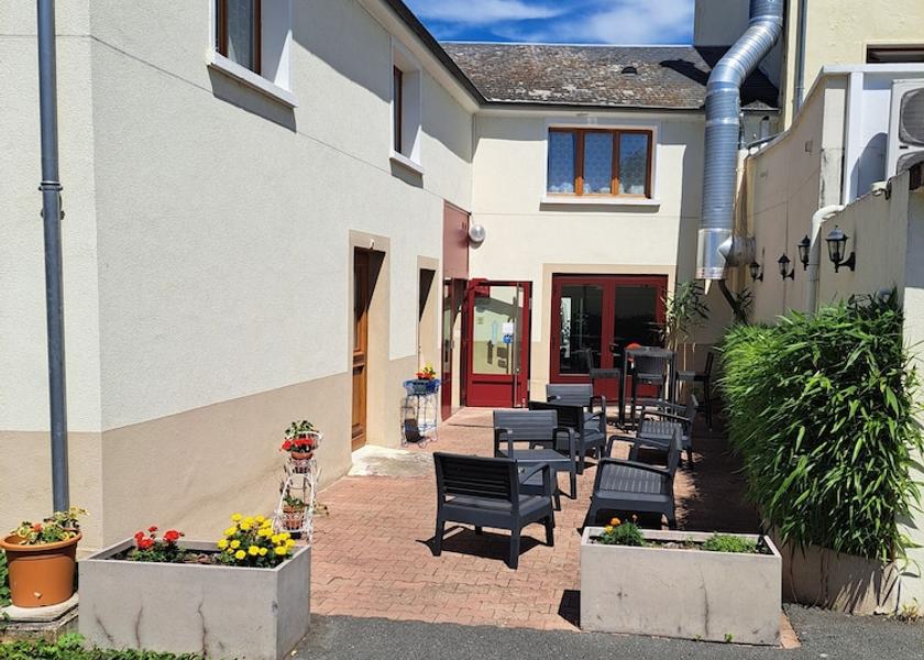 Bourgogne-Franche-Comté Nevers Terrace/patio
