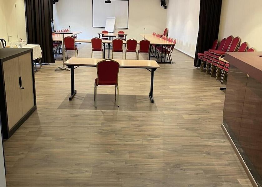 Bourgogne-Franche-Comté Nevers Meeting facility