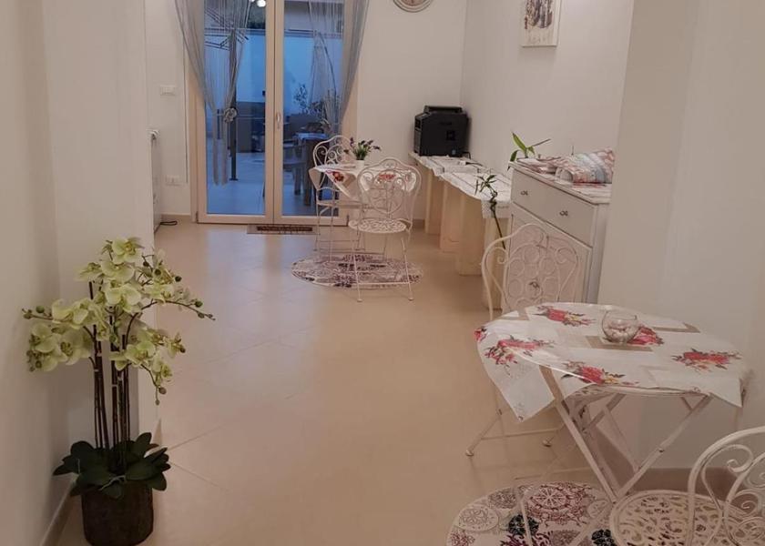 shared lounge/tv area