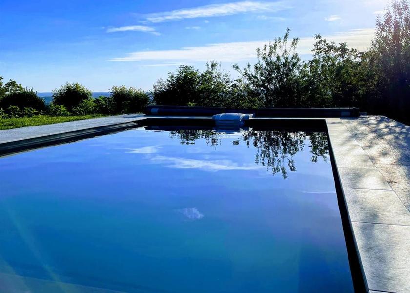 Occitanie Figeac swimming pool