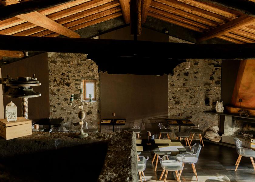 restaurant (private room)