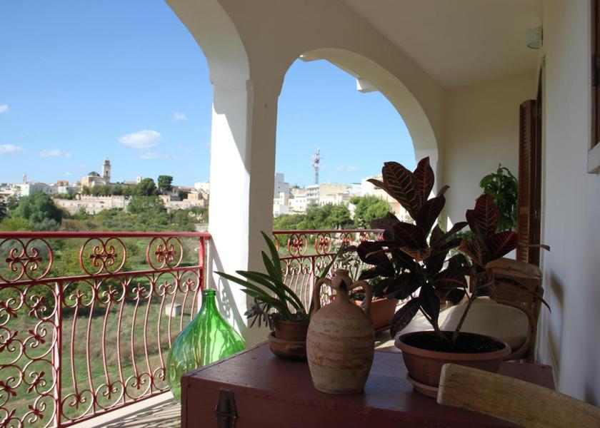 Puglia Bitonto balcony/terrace