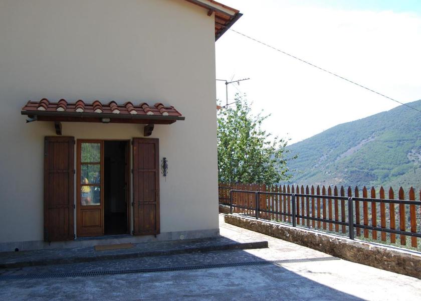 Tuscany Calci surrounding environment