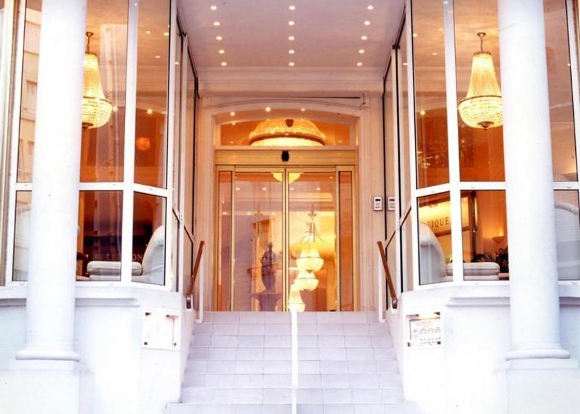 Occitanie Lourdes entrance