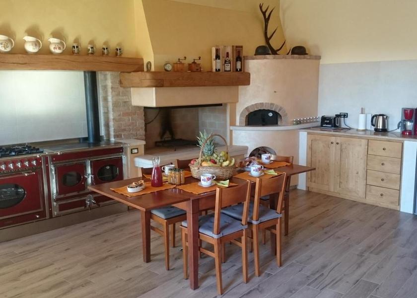 shared lounge/tv area