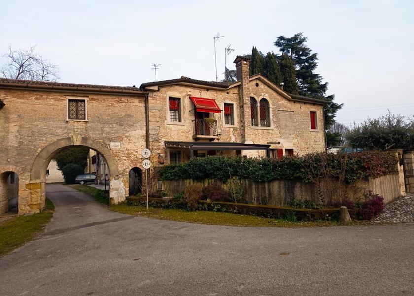 Veneto Castelcucco view