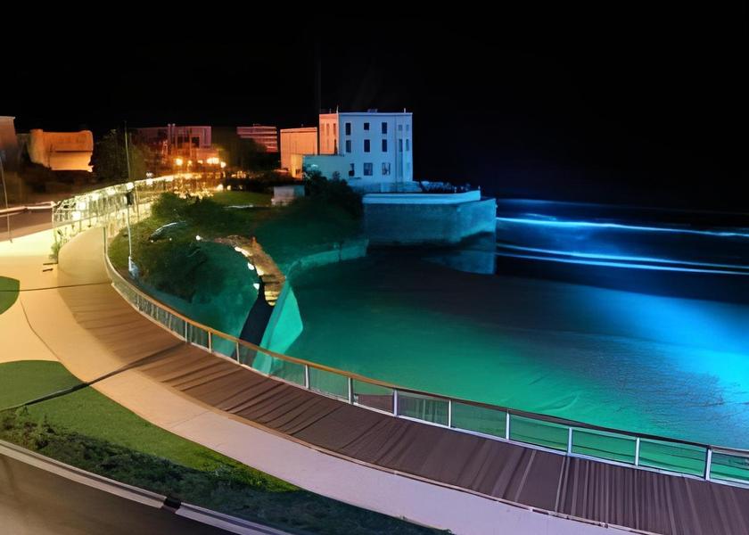 Nouvelle-Aquitaine Royan swimming pool