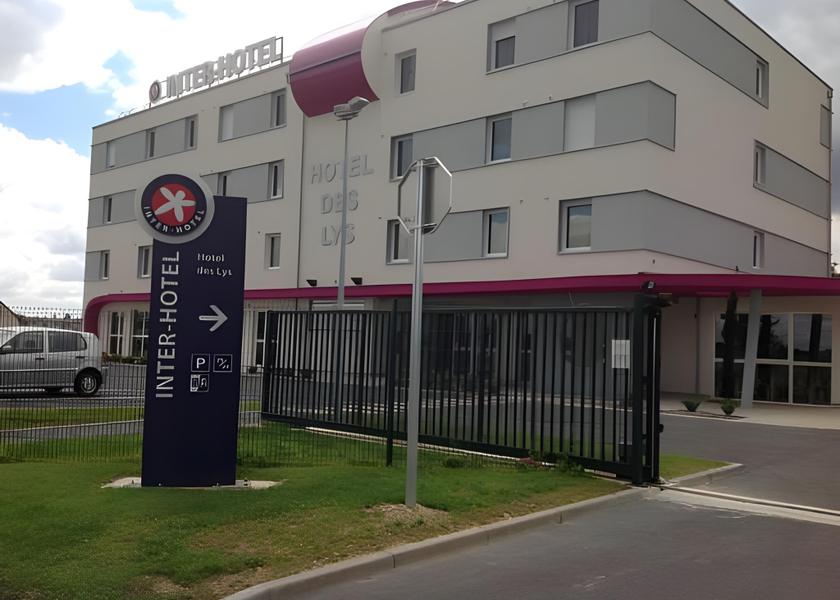 Centre - Loire Valley Dreux exterior view