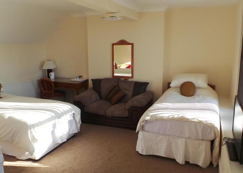 Wales Holywell Comfort Triple Room with Shower