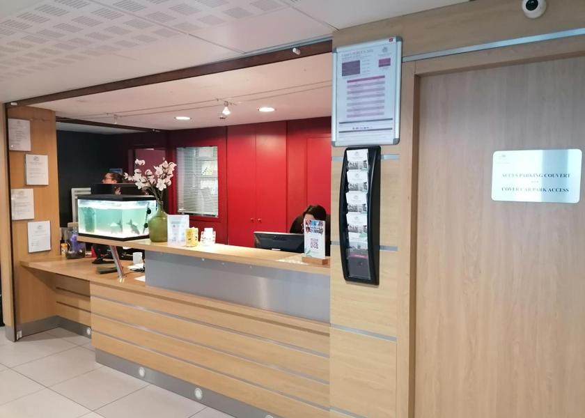 Brittany Quimper lobby